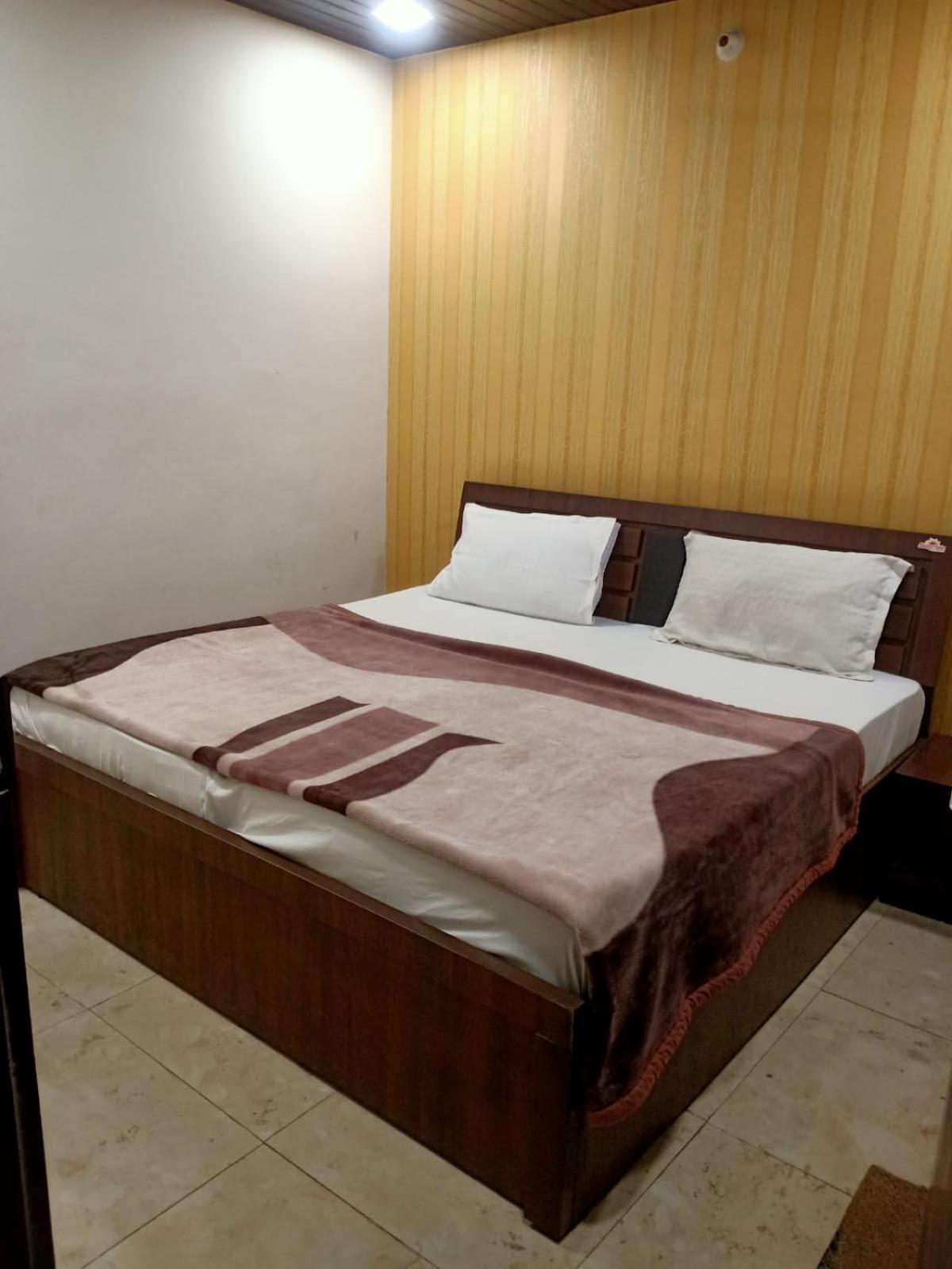 Sapphire Palace 3 Hotel Jaipur Exteriör bild